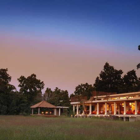 Mahua Kothi Bandhavgarh - A Taj Safari Villa Tāla Exterior photo
