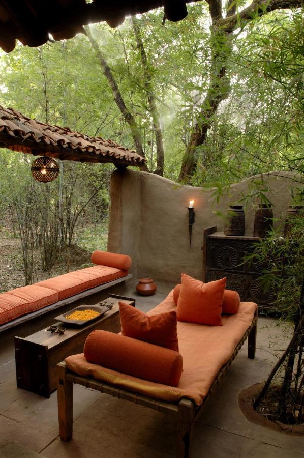 Mahua Kothi Bandhavgarh - A Taj Safari Villa Tāla Exterior photo