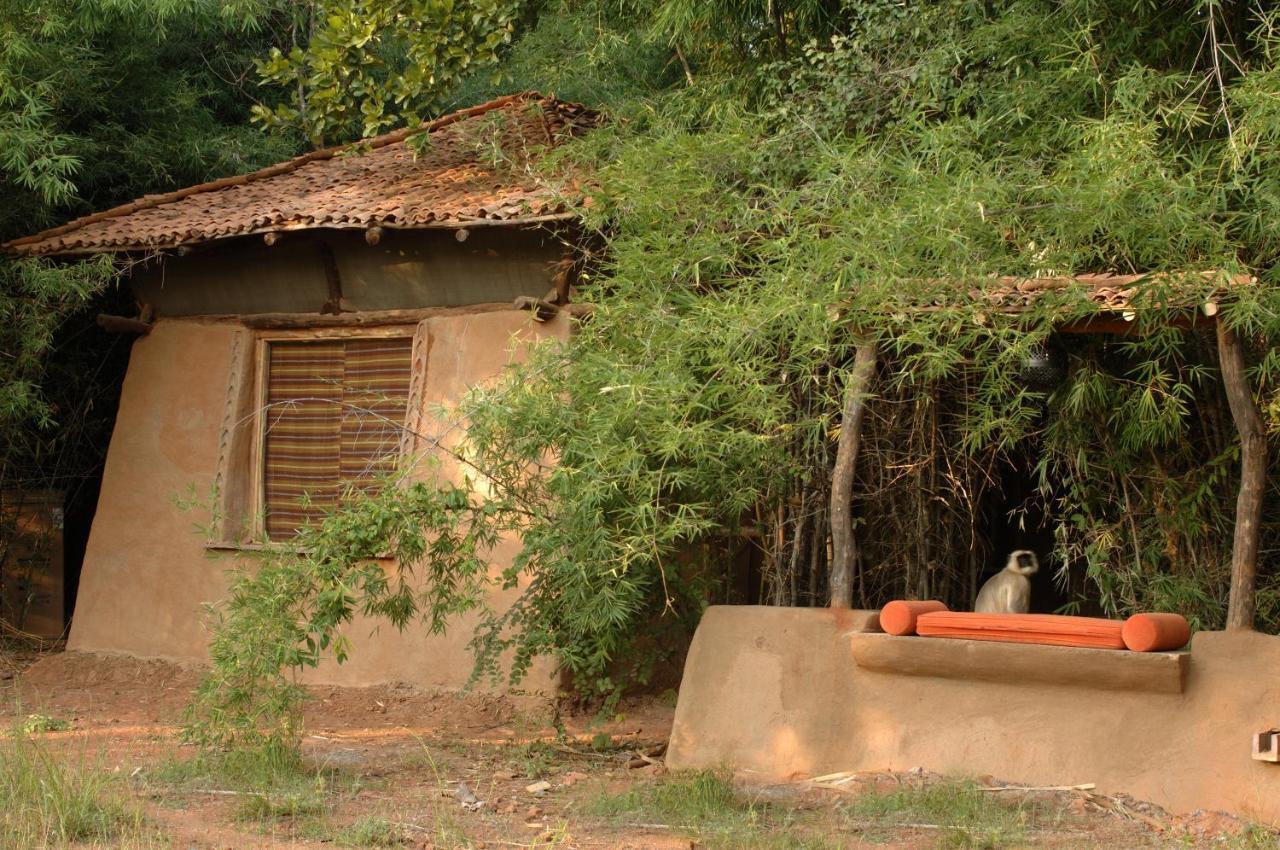 Mahua Kothi Bandhavgarh - A Taj Safari Villa Tāla Exterior photo